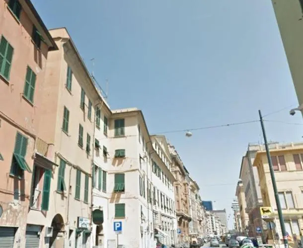 Stanza D'artista * Genova